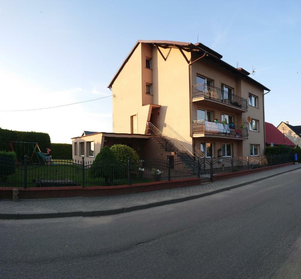 Pokoje Goscinne Dominik Ostrowo  Exterior photo